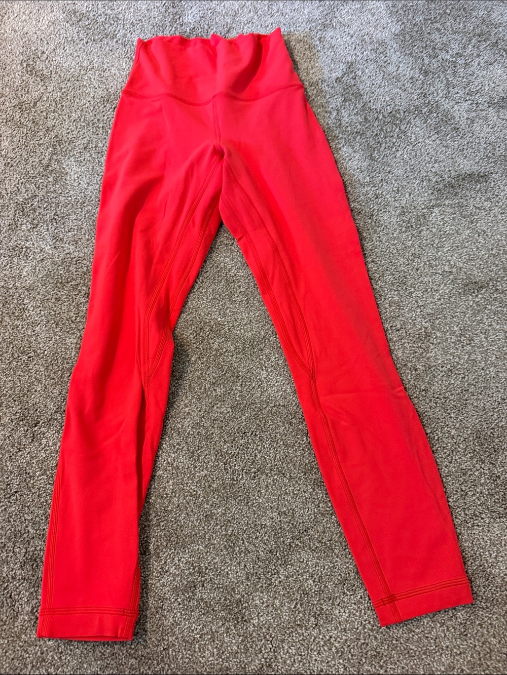 Lululemon Nulu HR 25” in red size 4